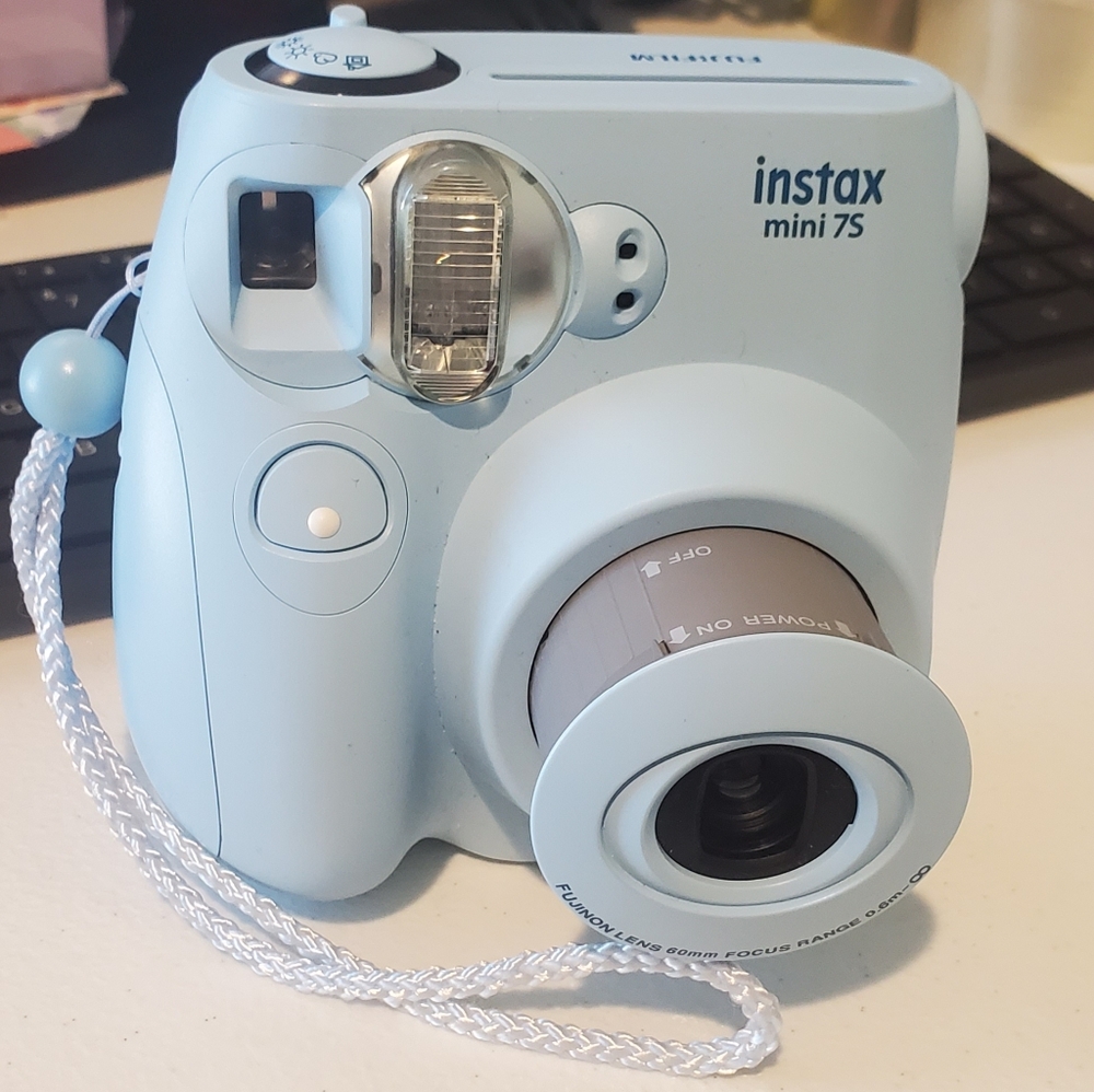 Fujifilm Instax Mini 7S Instant Camera - Sky Blue